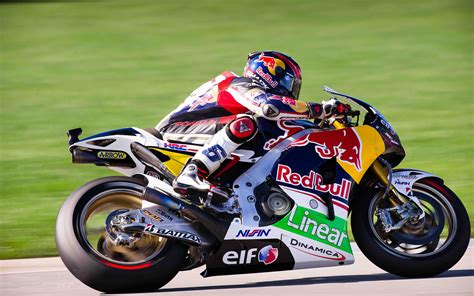 Gp motorcycles - MotoGP is a world championship dedicated to grand prix motorcycle racing and is the highest echelon of bike racing on the planet. It started in 1949 at the Isle of Man TT and has run every year since.